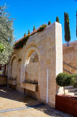 David şehrinde, Kudüs 'ün doğduğu yeri gösteren arkeolojik bir site. Eski Şehir 'in güneydoğusunda, Batı Duvarı' nın yanındaki Ophel Tepesi 'nde, şu anda İsrail' in Silwan kasabasının altında bulunuyor.