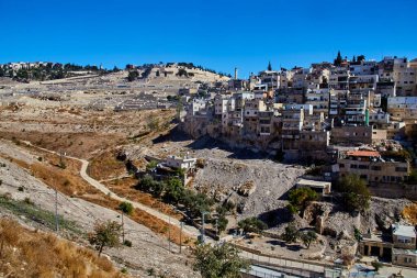 David şehrinden eski Yahudi mezarlığına manzara ve Silwan veya Siloam, İsrail 'in Kudüs şehrinin dışındaki Doğu Kudüs' teki Arap mahallesidir.