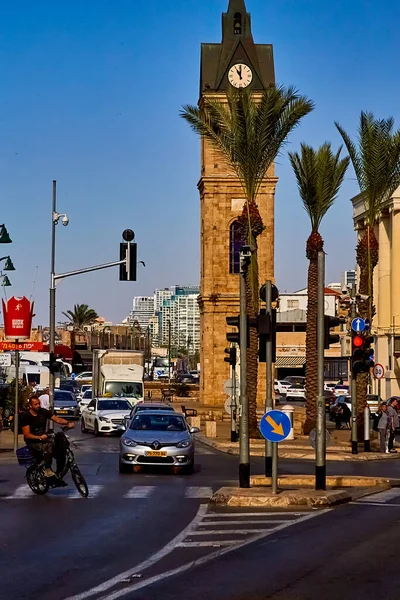 Tel Aviv Ισραήλ Νοεμβρίου 2021 Πολυσύχναστη Κυκλοφορία Αυτοκινήτων Και Ανθρώπων — Φωτογραφία Αρχείου