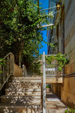 Avusturya Kutsal Aile Bakımevi 'nin dışında, Kutsal Şehir' in en eski Hristiyan misafirhanesi. İsrail 'in eski Kudüs şehrinde.
