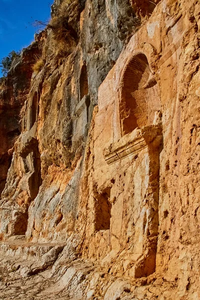 神殿や儀式の中庭を含むローマの聖域は パンの神聖な洞窟の近くに建てられました バニアス寺院 パンの聖域 — ストック写真