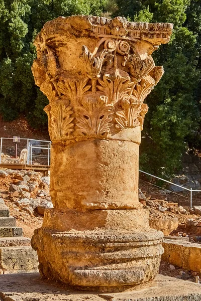 Utsikt Över Den Korintiska Huvudstaden Och Templet Romersk Helgedom Som — Stockfoto