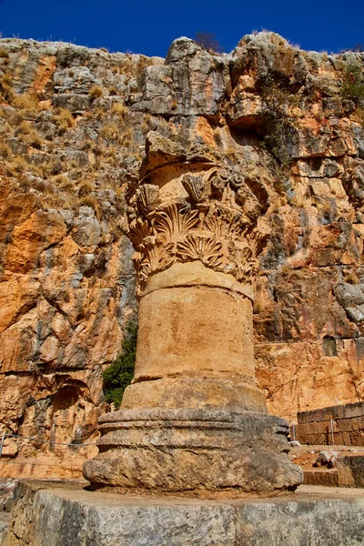 Utsikt Över Den Korintiska Huvudstaden Och Templet Romersk Helgedom Som — Stockfoto