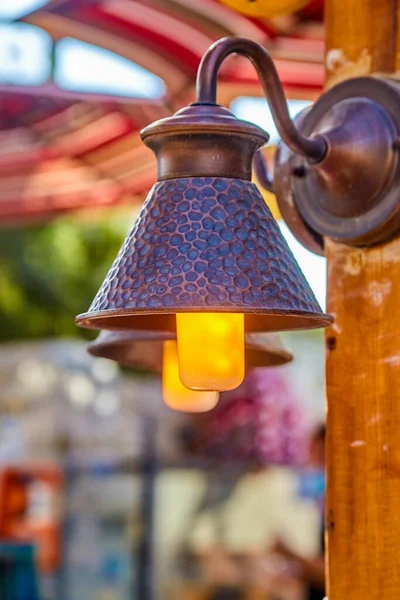 Vintage Retro Belas Lanternas Parede Madeira Casa — Fotografia de Stock