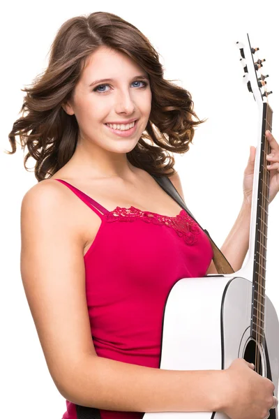 Giovane ragazza con chitarra — Foto Stock