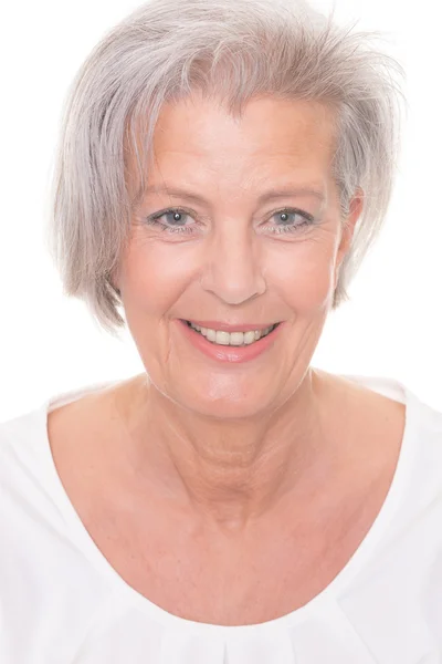 Lächelnde Seniorin — Stockfoto