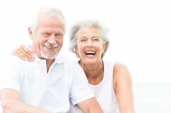 Feliz pareja de ancianos —  Fotos de Stock