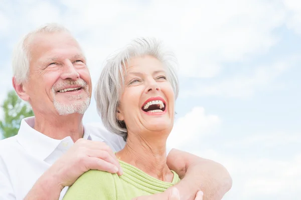 Seniorenpaar verliebt — Stockfoto