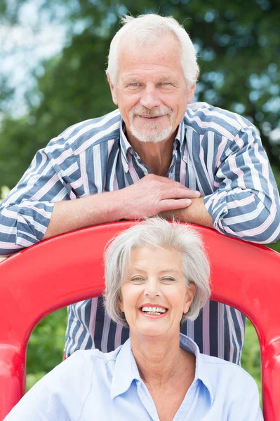 Active senior couple — Stock Photo, Image