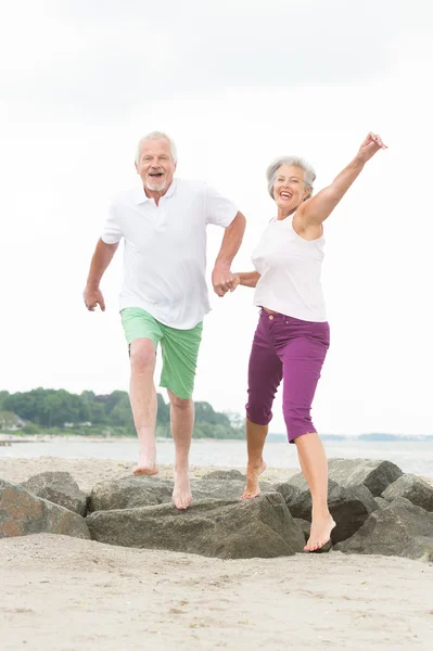 Active senior couple — Stock Photo, Image