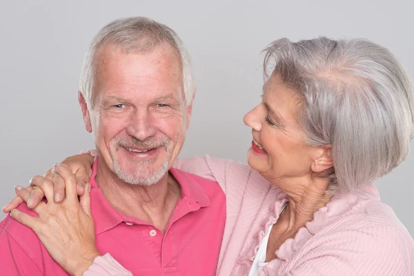 Feliz pareja de ancianos — Foto de Stock