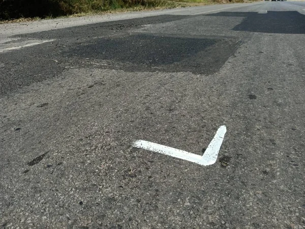 Beschädigte Straßen Sind Gefährlich Für Fahrzeuge — Stockfoto