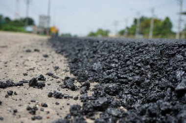 Asfalt yolun bulanıklığı Trafik çizgileri yok