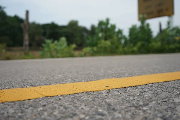 Yellow Traffic Line Used Divide Traffic Direction Ensure Road Safety — Stock Photo, Image