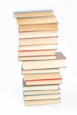kitap yığın üzerinde beyaz izole