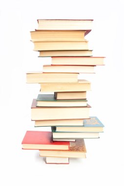 kitap yığın üzerinde beyaz izole