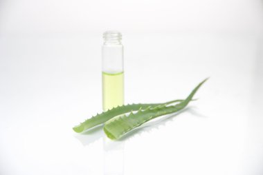 tüp izole mavi sıvı ile