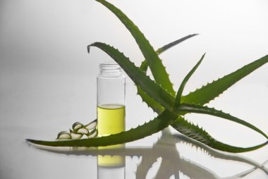 tüp izole mavi sıvı ile