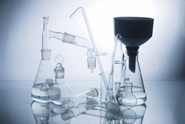 üzerine beyaz Laboratuar kapkacakları