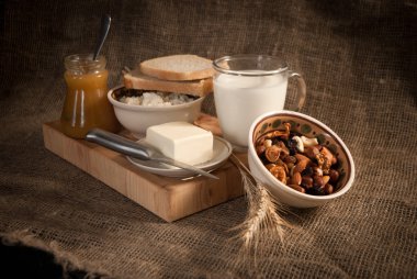 sağlıklı yemek ile ekmek, tahıl