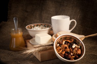 sağlıklı yemek ile ekmek, tahıl