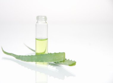 tüp izole mavi sıvı ile