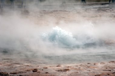 İzlanda - golden circle - Şofben strokkur salgını önce doğrudan