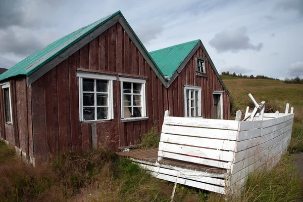 IJsland - de gouden cirkel - oude boerderij ruïne in haukadalur — Stockfoto