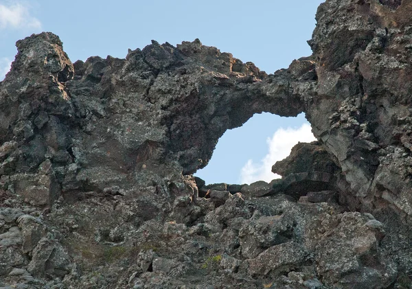 Islanda - Il nord-est - Dimmuborgum sul lago Myvatn a Reykjahl — Foto Stock