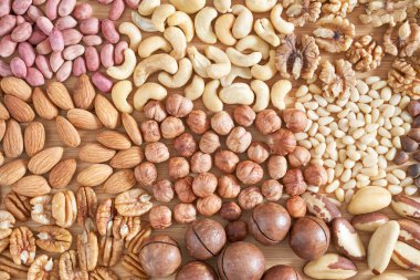 Bir sürü farklı kaçık. Sağlıklı atıştırmalıklar. Akdeniz diyeti