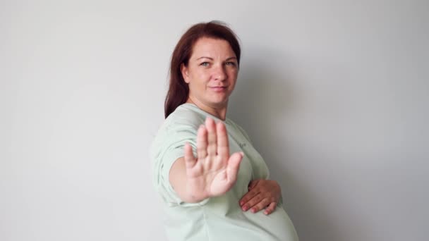 Schwangere Frau verbotene Zeichen. Medizinische Klinik. Gesundheitscheck. Weiblich — Stockvideo