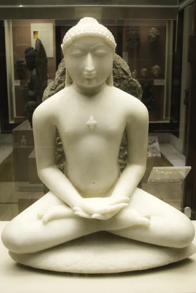 Boeddha sculptuur in museum — Stockfoto