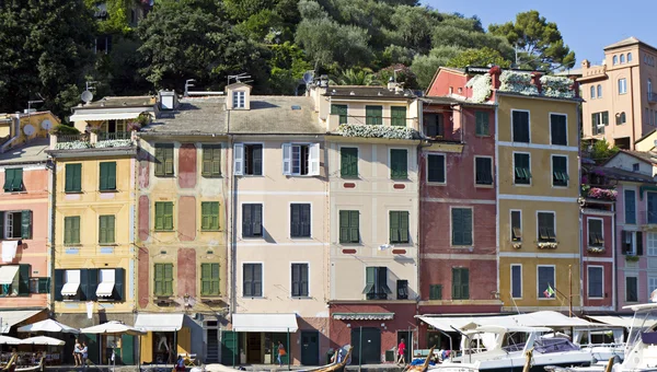 Typische huizen, portofino Italië — Stockfoto