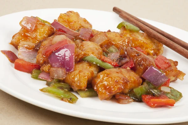 Een heerlijke chinese maaltijd van vis van zoet en zuur — Stockfoto