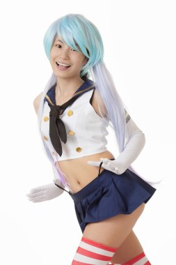 Güzel ve seksi Asyalı kadın beyaz bir arka plan üzerinde izole cosplay ile şaka yapıyordum