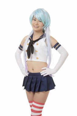 Güzel ve seksi Asyalı kadın beyaz bir arka plan üzerinde izole cosplay ile şaka yapıyordum