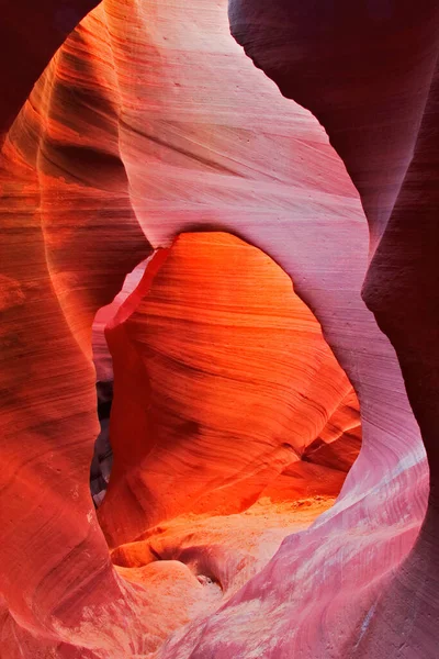 美国亚利桑那州纳瓦霍预订区的下羚羊峡谷 — 图库照片