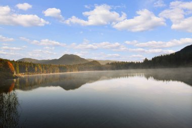 Bavyera ve Avusturya 'daki Alpler' deki güzel dağ gölleri