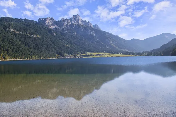 バイエルンとオーストリアのアルプスの美しい山の湖 — ストック写真