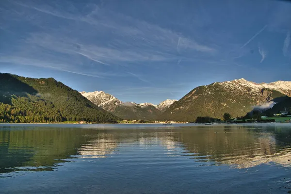 バイエルンとオーストリアのアルプスの美しい山の湖 — ストック写真