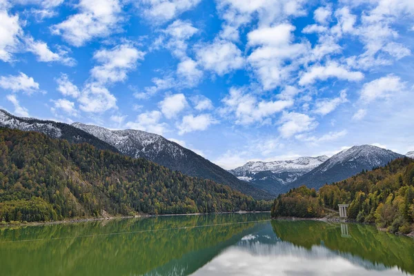 バイエルンとオーストリアのアルプスの美しい山の湖 — ストック写真