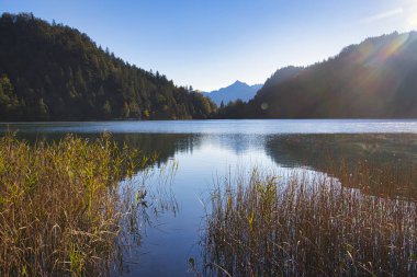 Bavyera ve Avusturya 'daki Alpler' deki güzel dağ gölleri