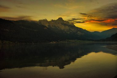 Bavyera ve Avusturya 'daki Alpler' deki güzel dağ gölleri