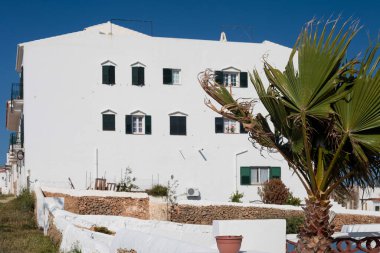 Menorca 'nın Fornells köyünde geleneksel mimari. İspanya.