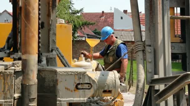 Smiling Oil Worker — Stock Video