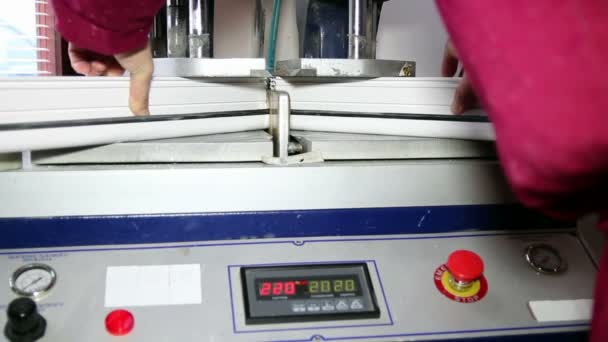 Máquina de solda de janela de PVC - Time Lapse — Vídeo de Stock