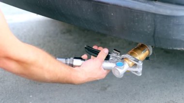 doğal gaz yakıt istasyonu - ağır çekim