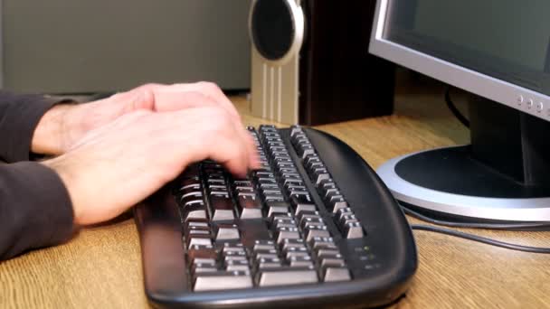 Typing on computer keyboard — Stock Video