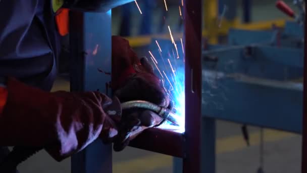 Industrial Welder Torch Welding Metal Profiles Close View Welding Torch — Stock Video