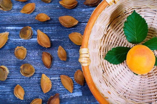 Were delicious apricots — Stock Photo, Image